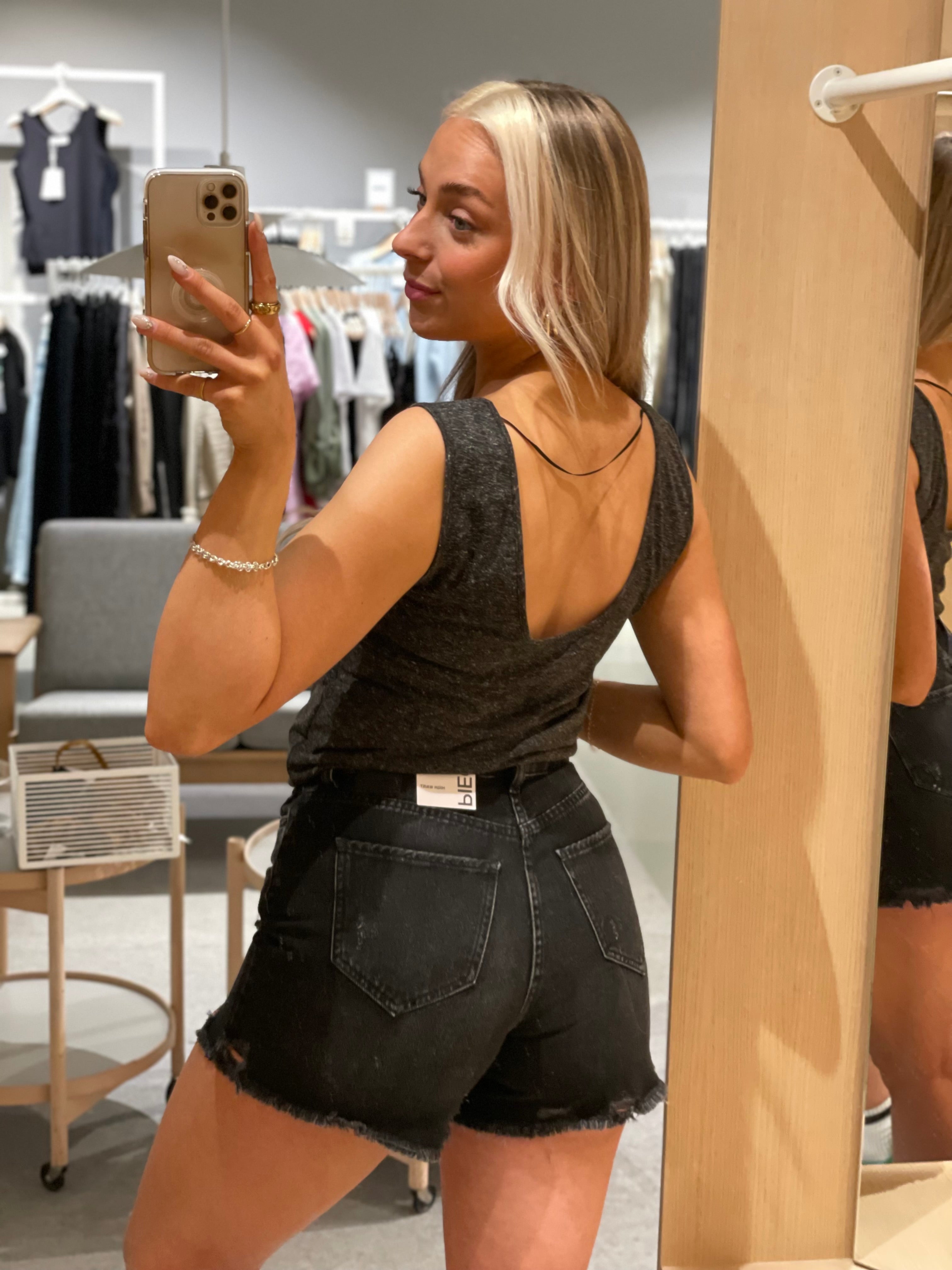 VIANIKA Top - Black Beauty